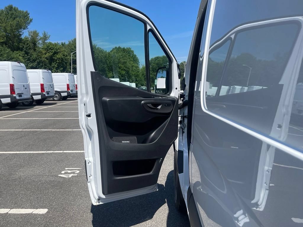 New 2026 Mercedes-Benz Sprinter 2500 image 10