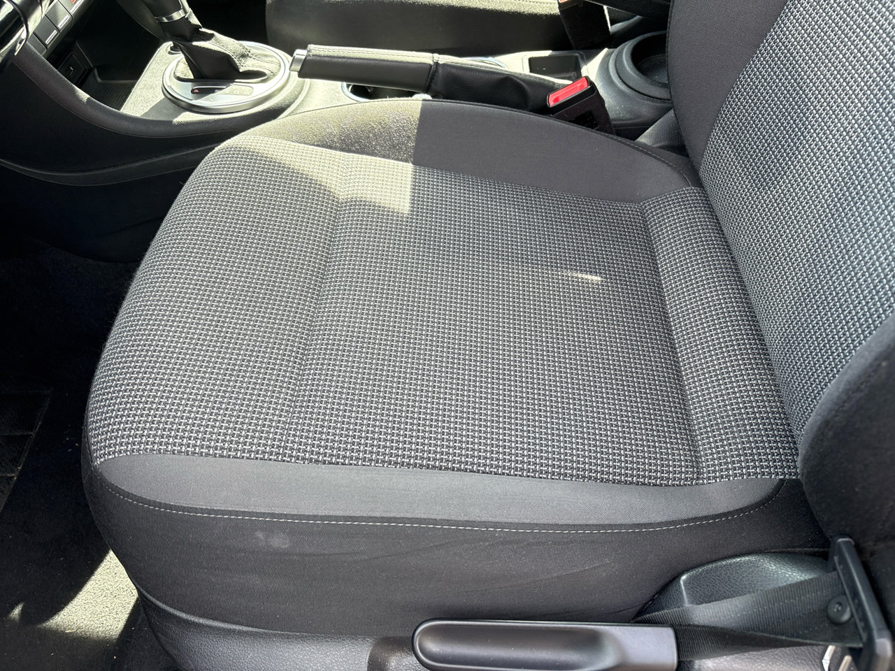 Used 2019 Volkswagen Beetle 2.0T S image 6