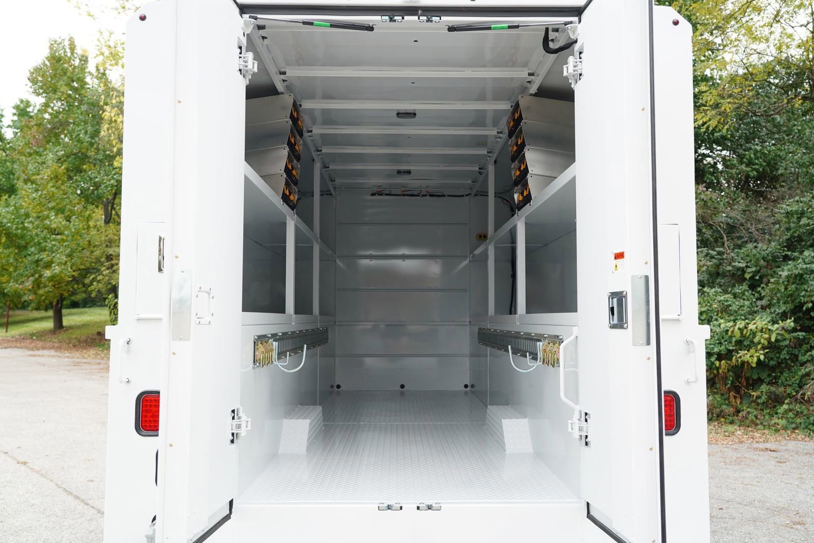 Used 2023 Mercedes-Benz Sprinter 3500 image 4