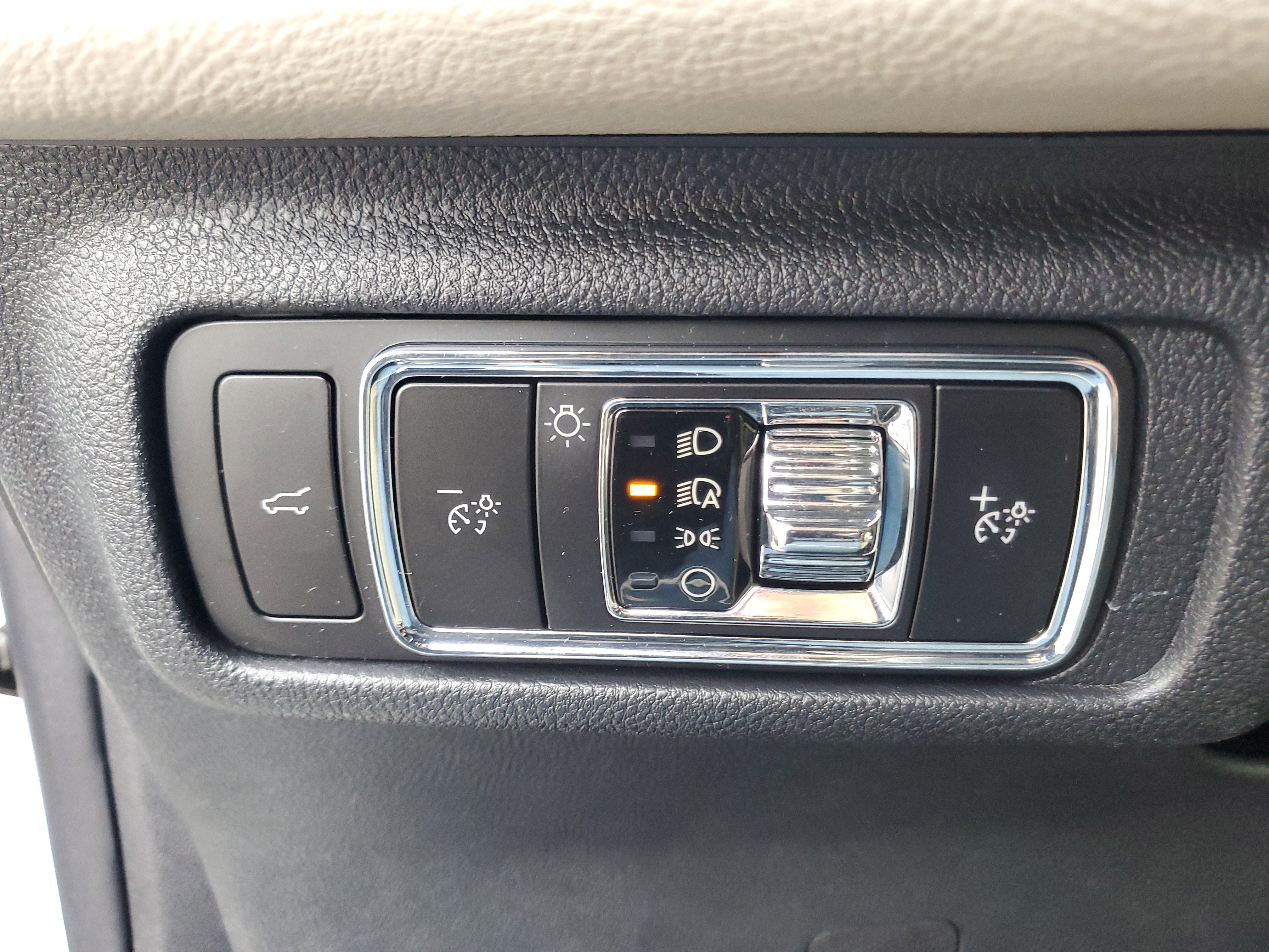 New 2026 Lincoln Corsair Premiere image 14