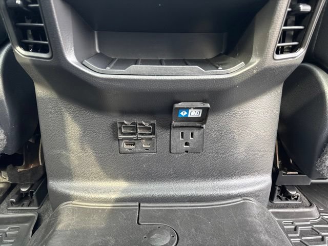 Used 2022 Toyota Tundra Limited AWD/4WD image 39