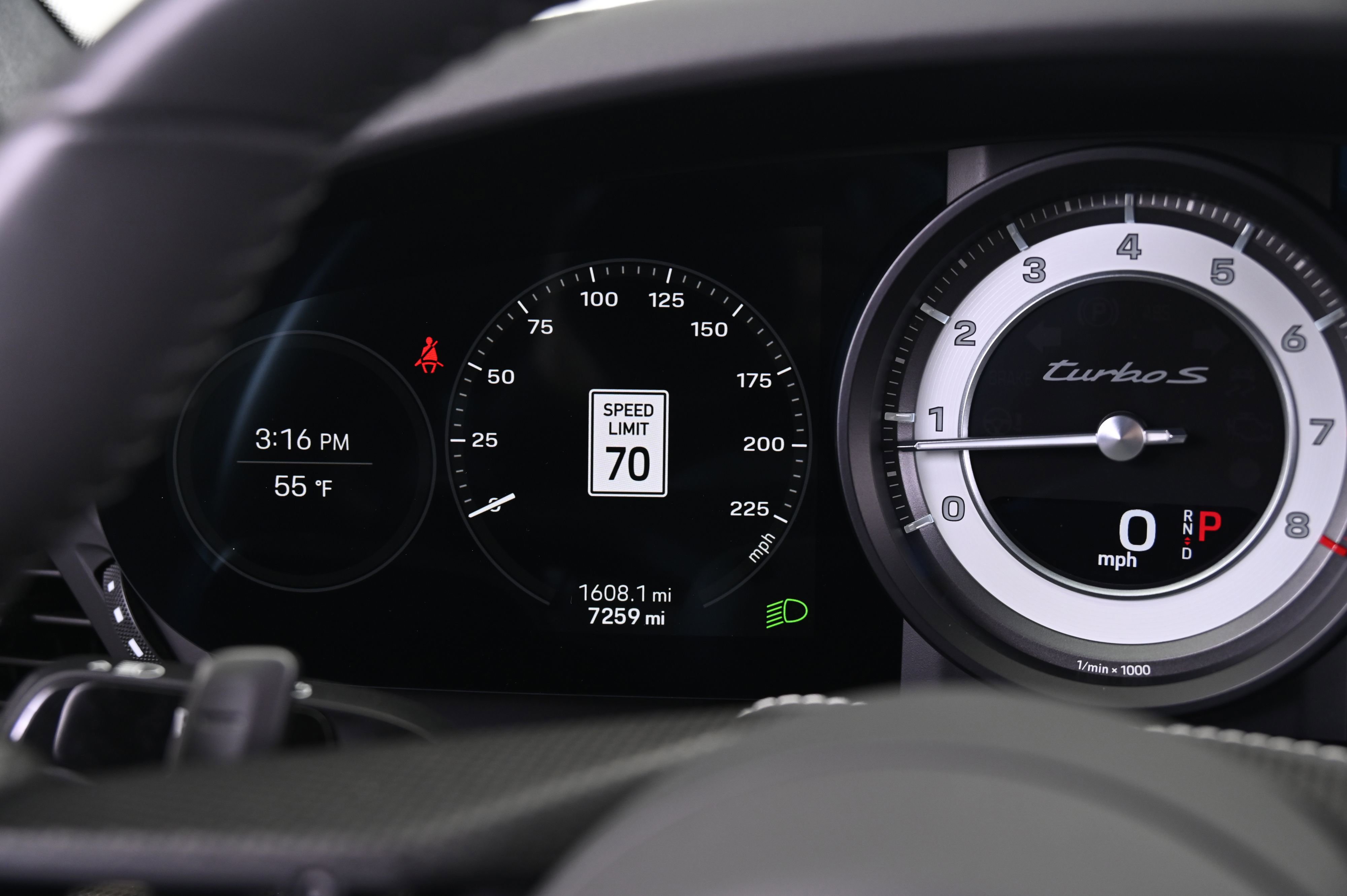 Used 2021 Porsche 911 Turbo image 33