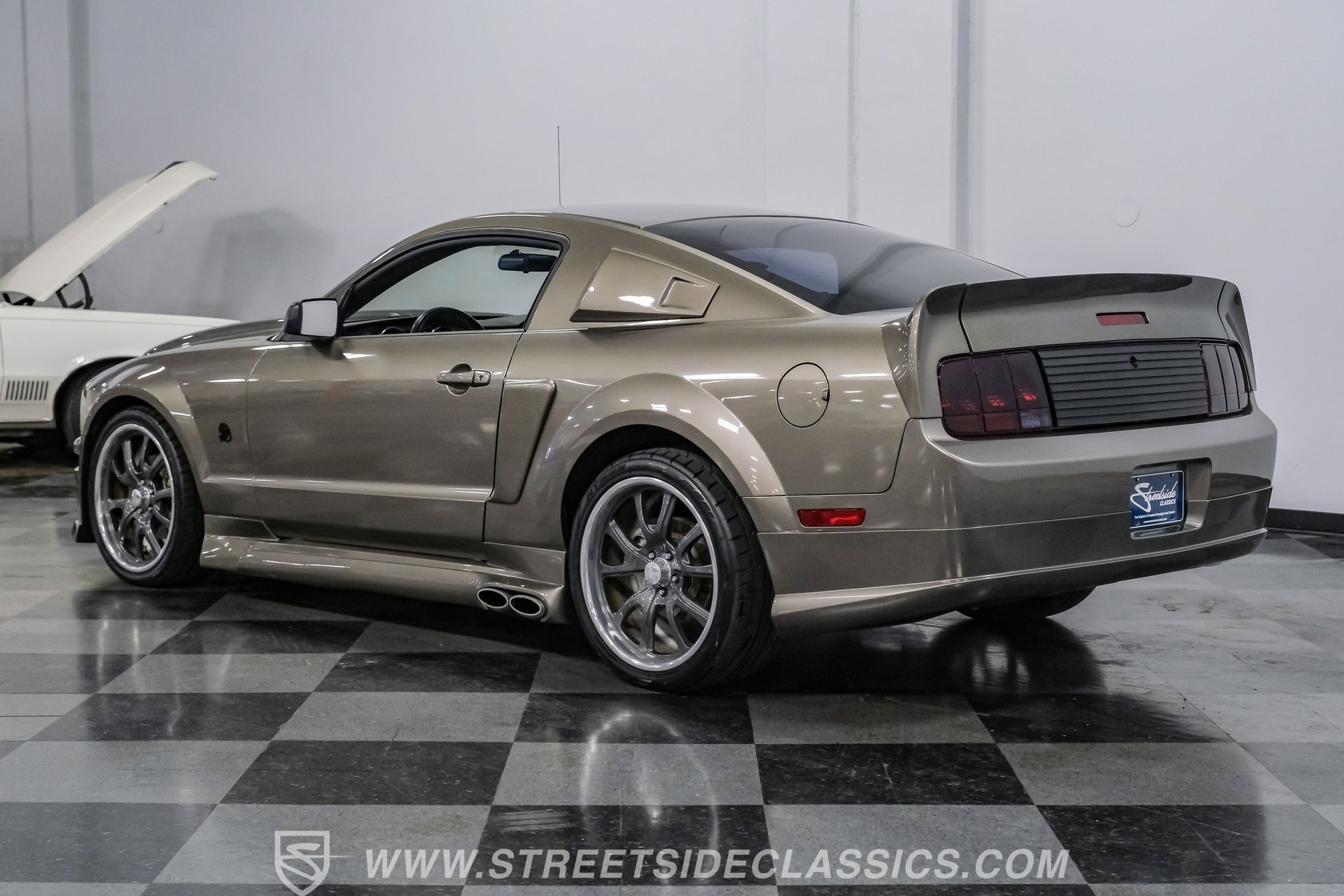 Used 2005 Ford Mustang GT image 8