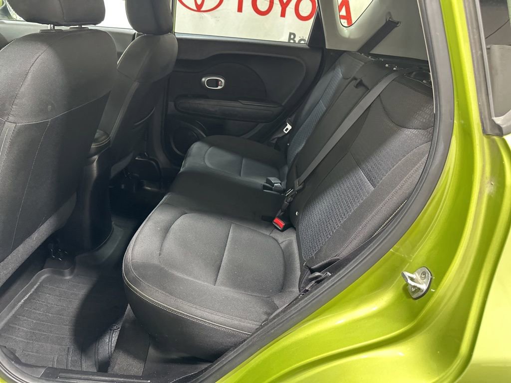 Used 2016 Kia Soul + image 18