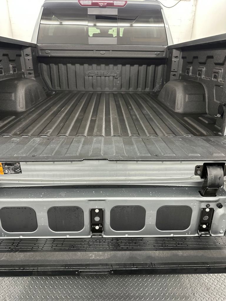 Used 2024 GMC Sierra 1500 AT4 w/ Technology Package image 38