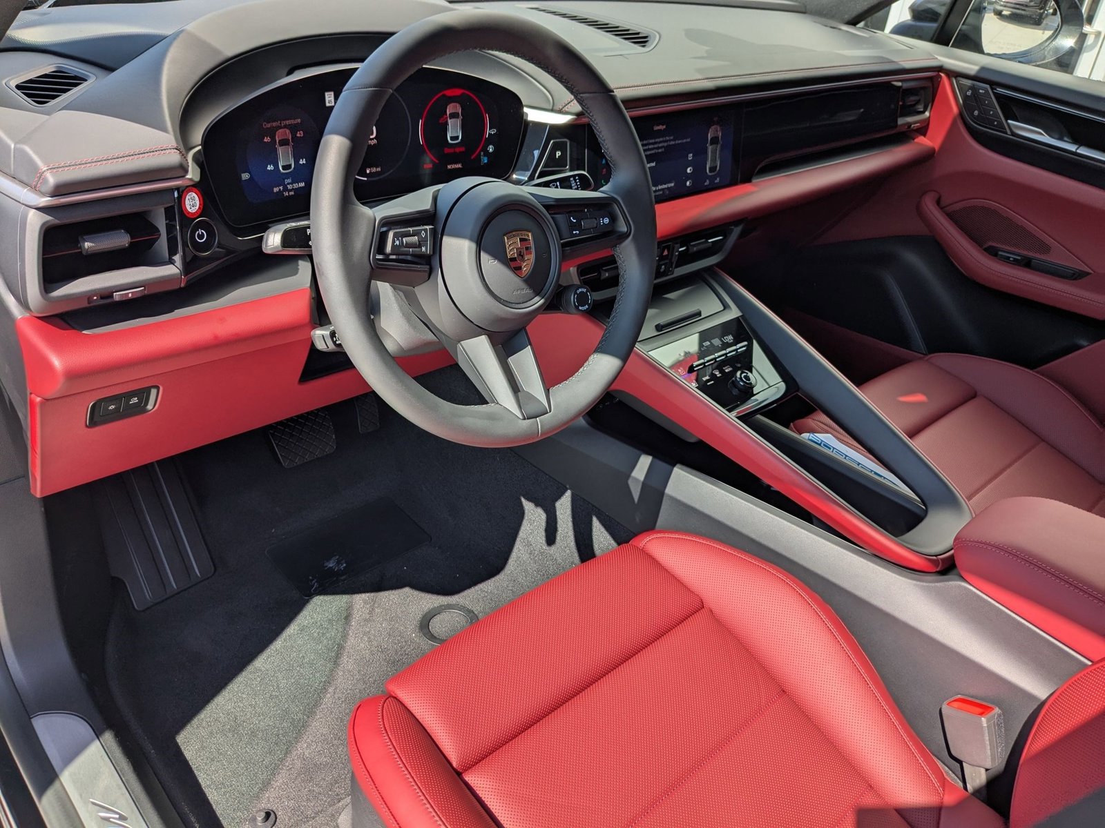 New 2025 Porsche Macan Electric image 4