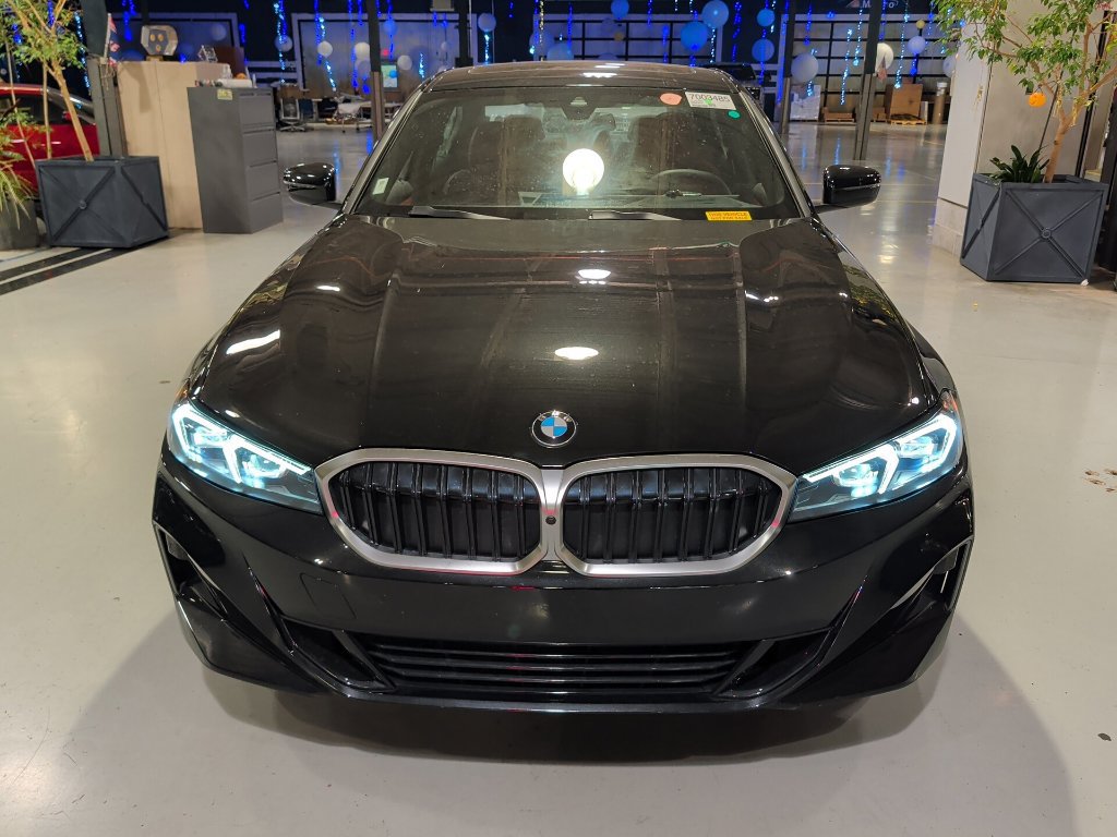 Certified 2025 BMW 330i xDrive Sedan AWD/4WD image 9