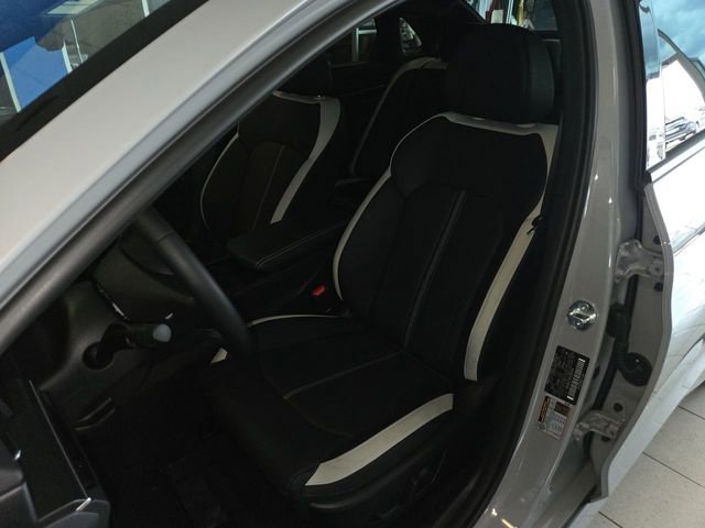 Used 2025 Kia K5 GT-Line w/ GT-Line Premium Package image 11