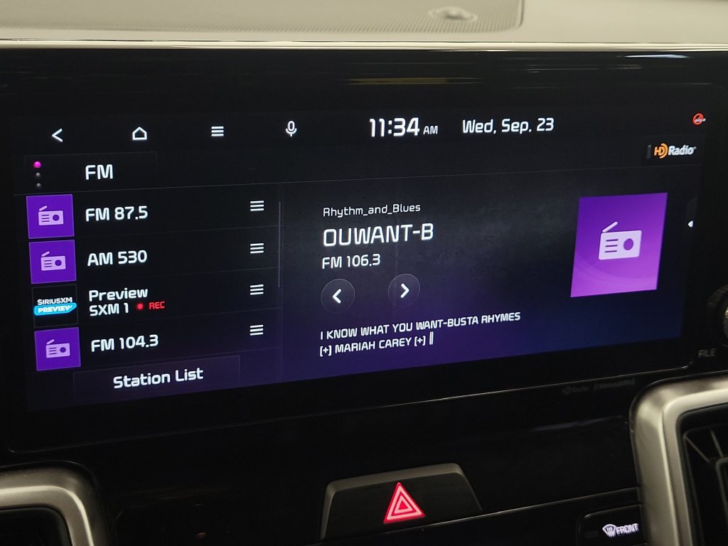 Used 2022 Kia Sorento EX w/ Panoramic Sunroof Package FWD image 18