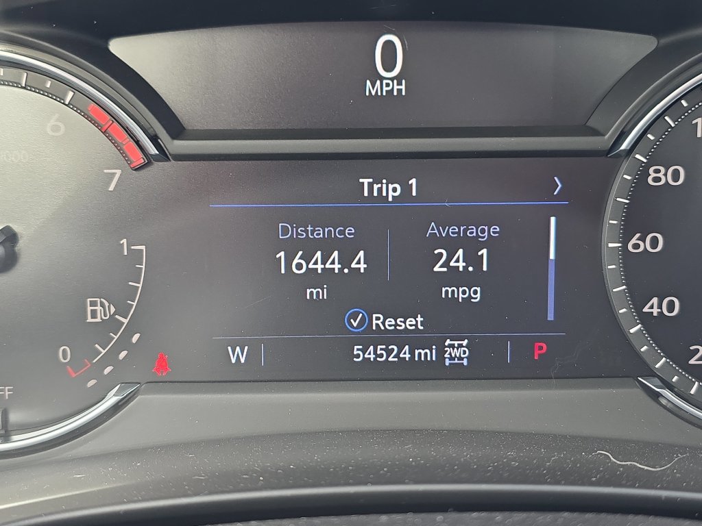 Used 2021 Cadillac XT4 Luxury w/ Cold Weather Package AWD/4WD image 28
