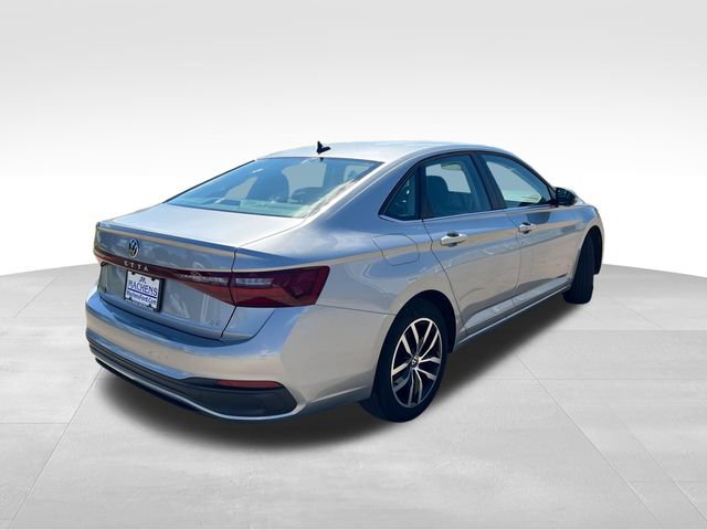 Used 2025 Volkswagen Jetta SE FWD image 10