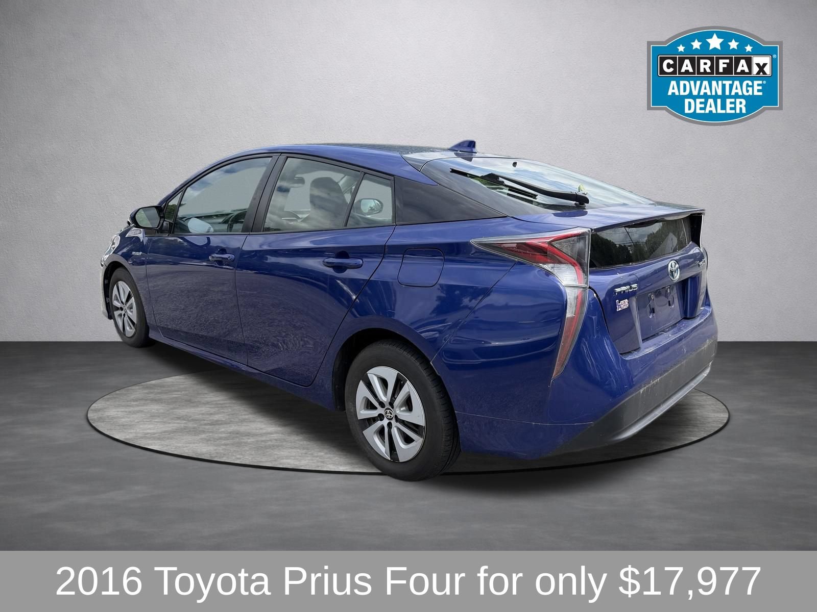 Used 2016 Toyota Prius Four w/ Advanced Technology Package FWD image 4