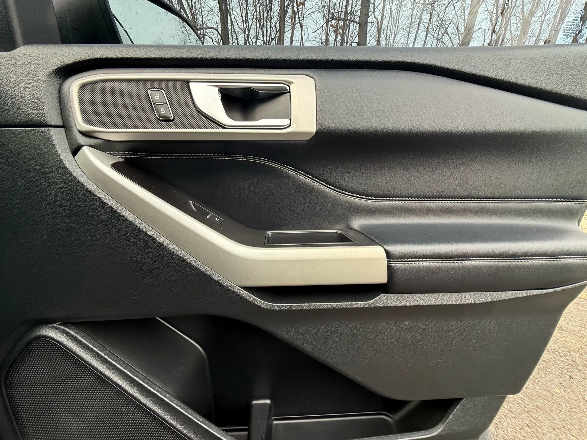 Used 2021 Ford Explorer XLT w/ Equipment Group 202A image 29