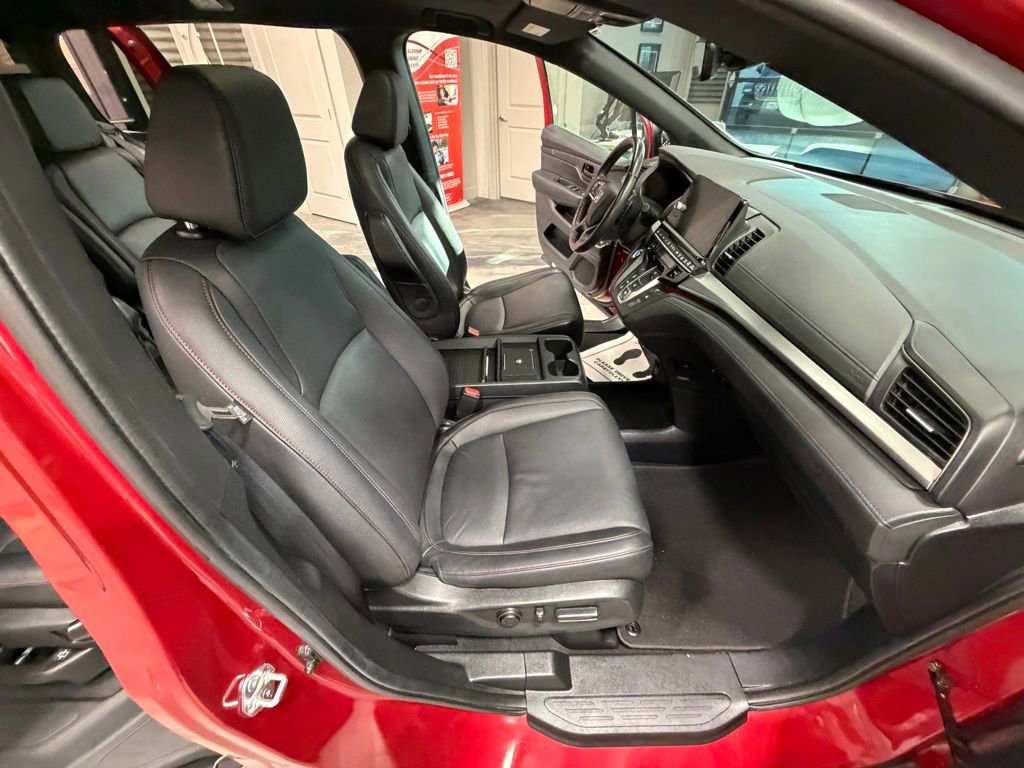Used 2025 Honda Odyssey Sport-L image 42