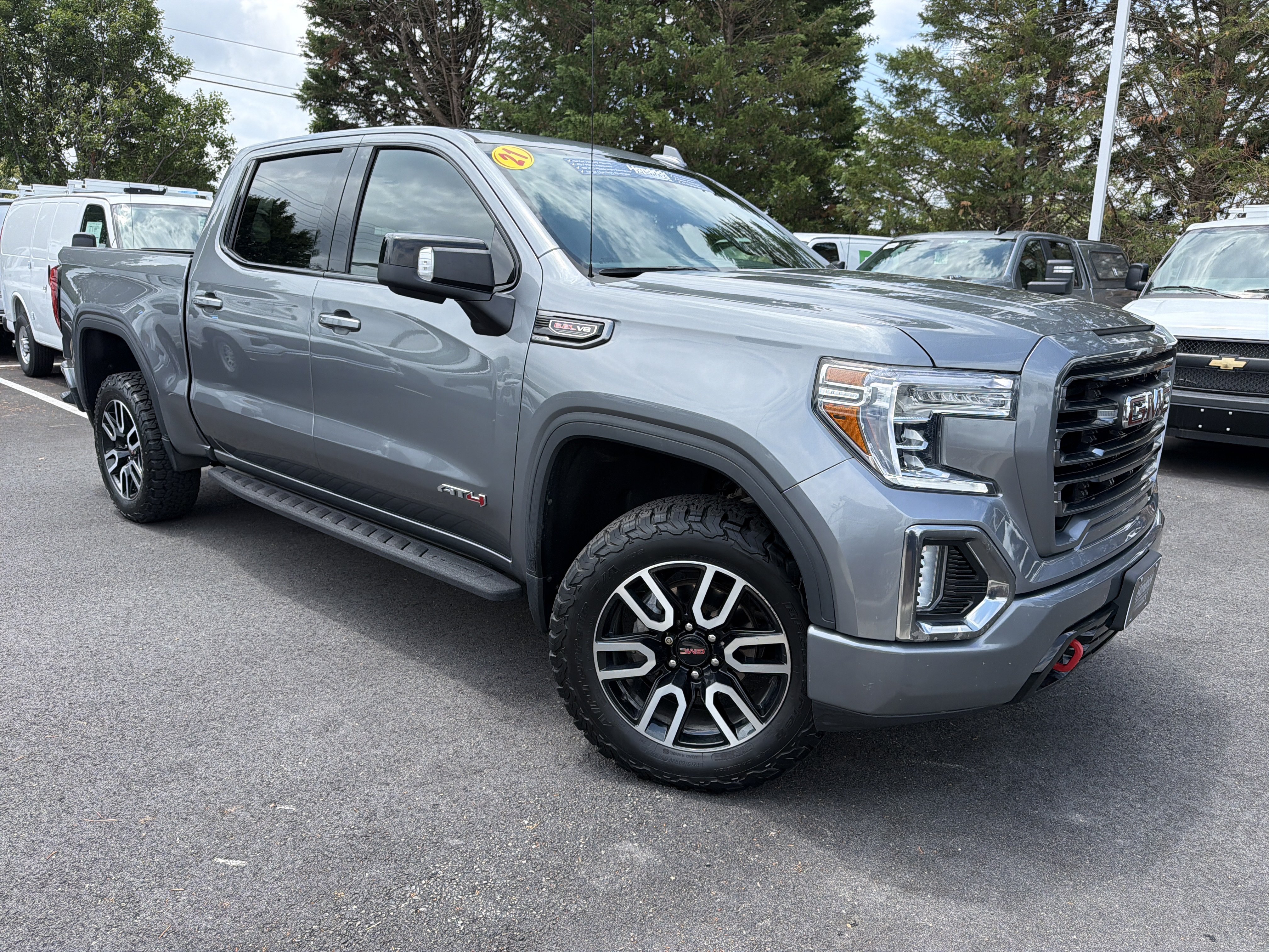 Used 2021 GMC Sierra 1500 AT4 AWD/4WD image 2