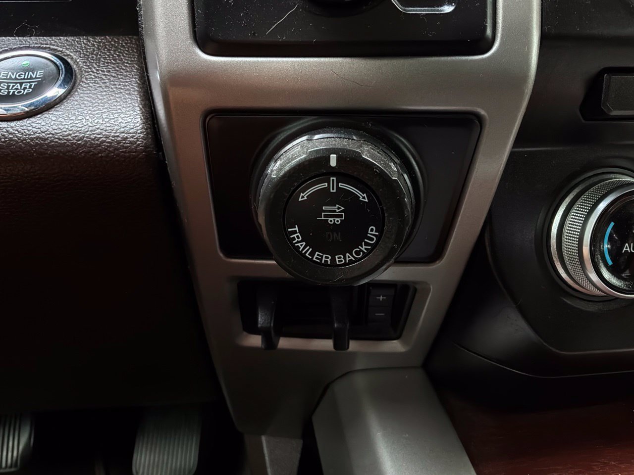 Used 2018 Ford F150 King Ranch w/ Equipment Group 601A Luxury AWD/4WD image 44
