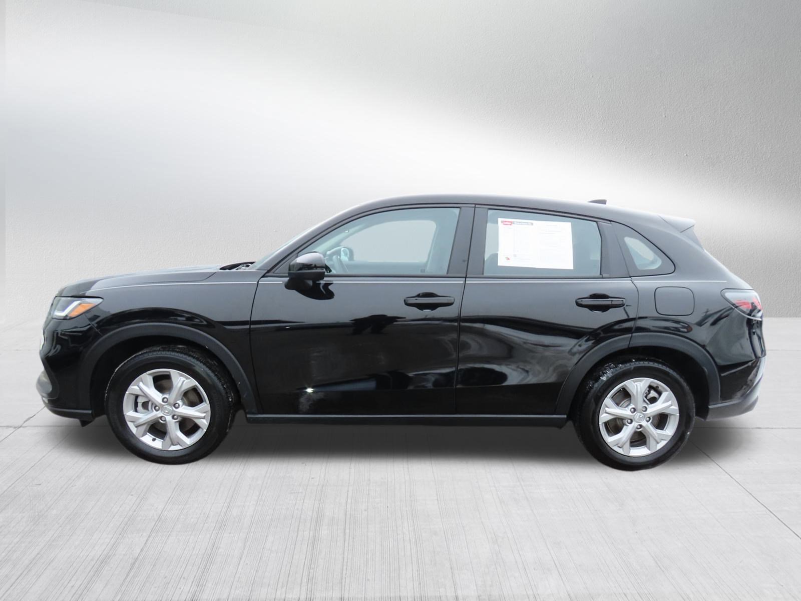 Used 2025 Honda HR-V LX image 5