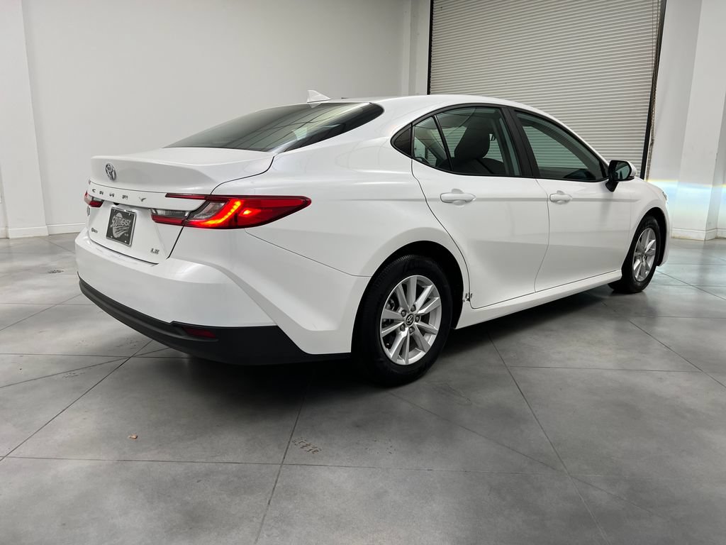 Used 2025 Toyota Camry LE FWD image 9