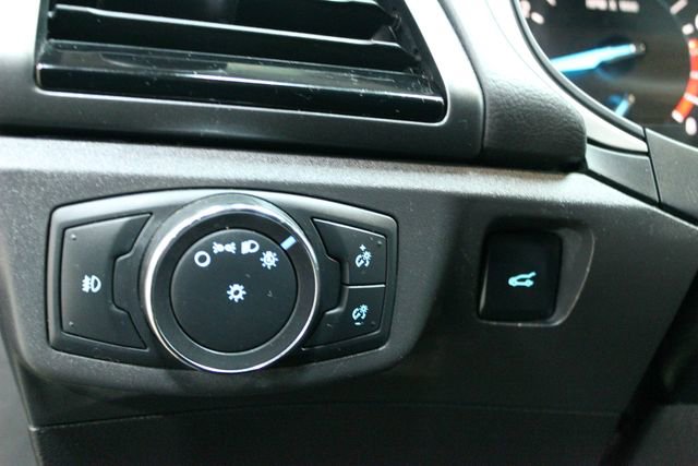 Used 2014 Ford Fusion SE w/ Equipment Group 201A image 15