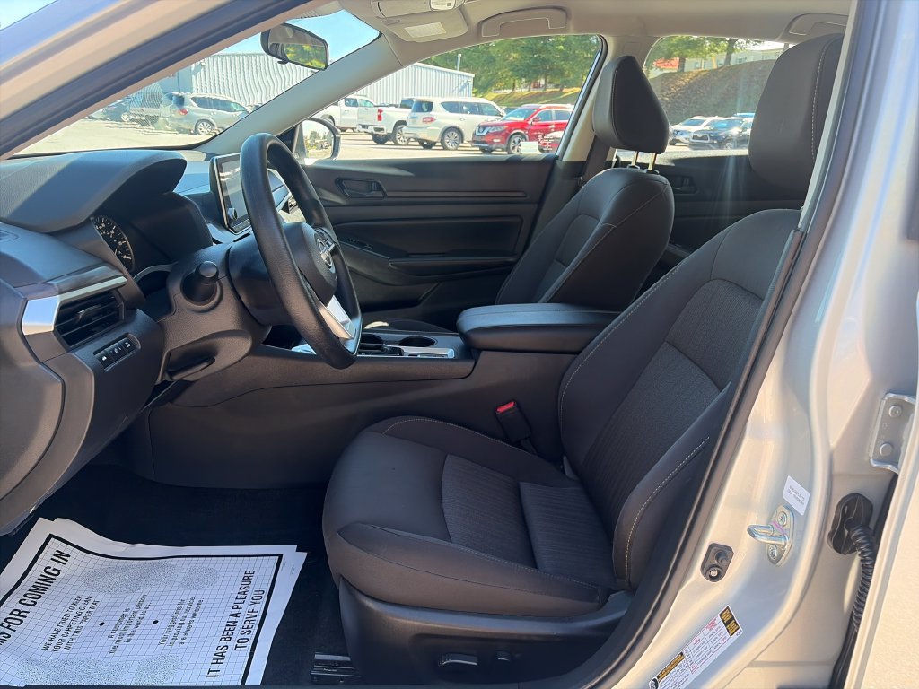 Used 2026 Nissan Altima 2.5 SV AWD/4WD image 10