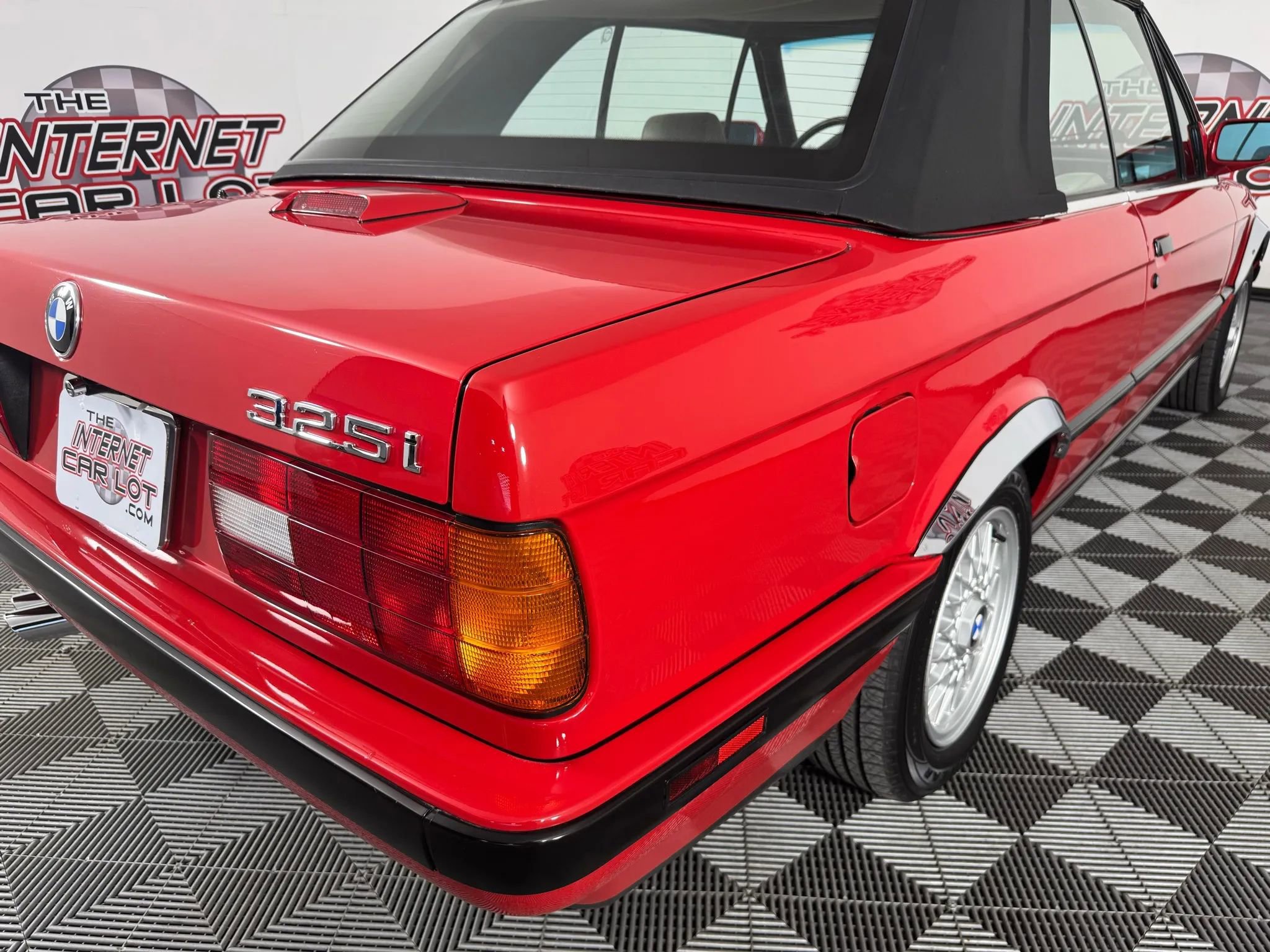 Used 1991 BMW 325i Convertible RWD image 38