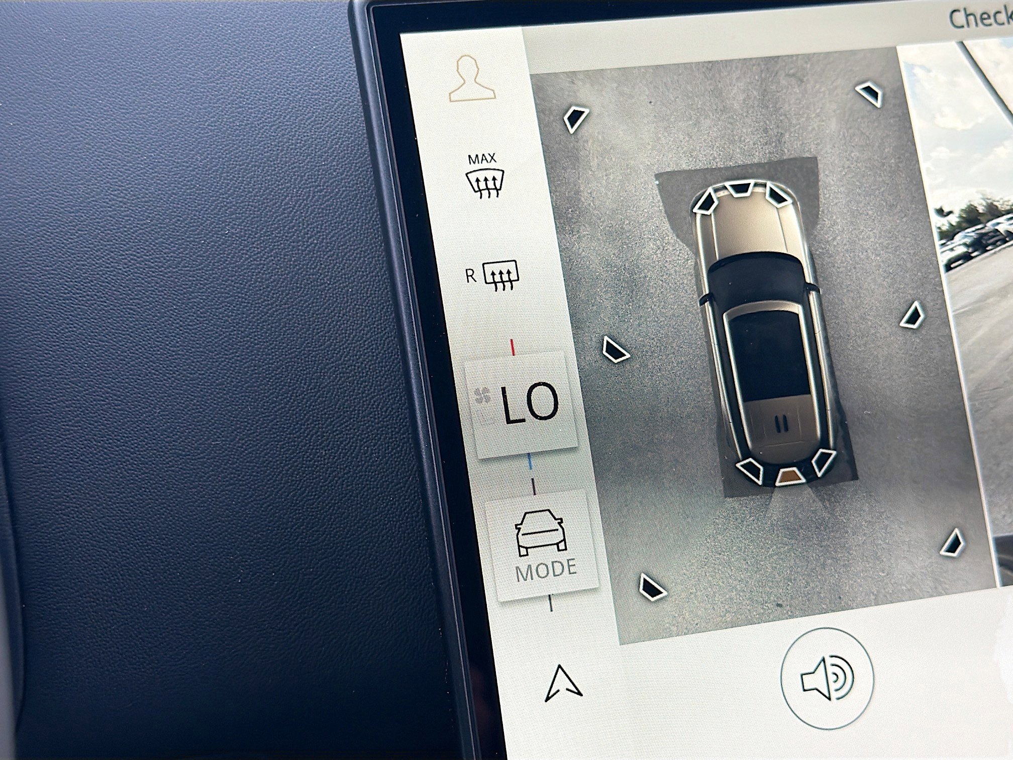 New 2026 Land Rover Range Rover Long Wheel Base SV image 34