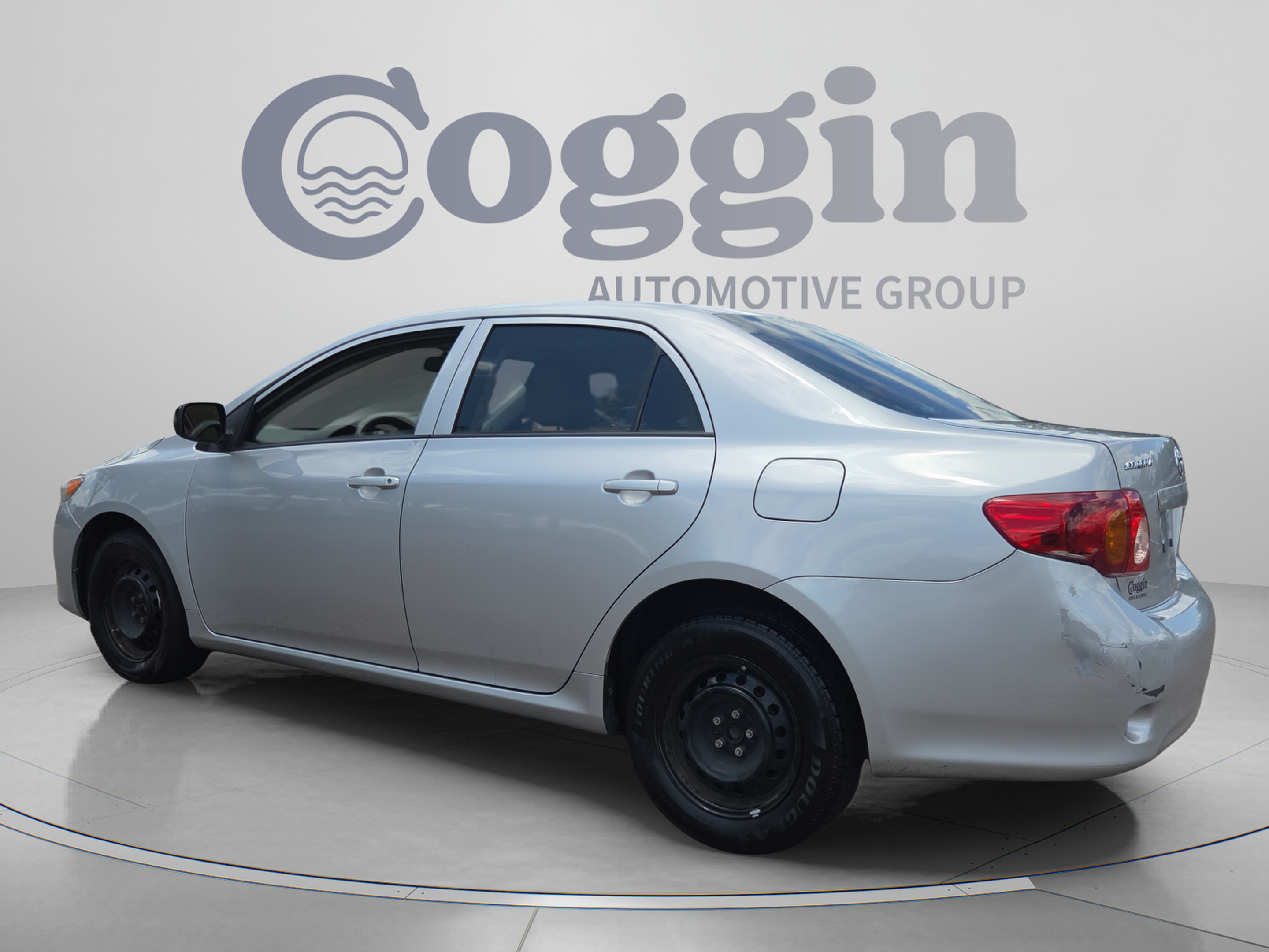 Used 2010 Toyota Corolla LE FWD image 3