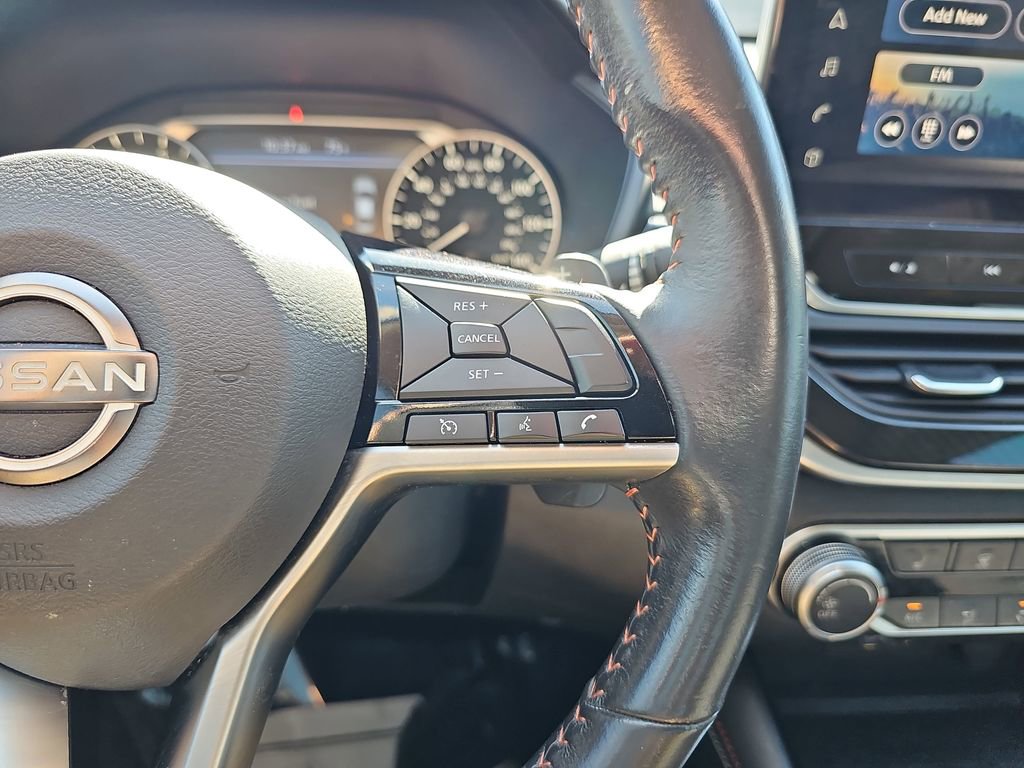 Used 2023 Nissan Altima 2.5 SR w/ SR Premium Package image 21