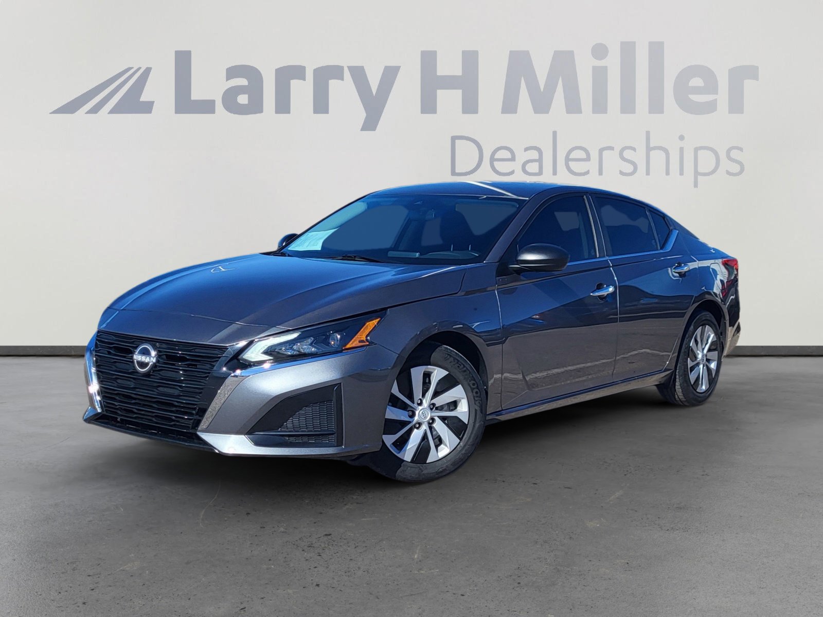 Used 2025 Nissan Altima 2.5 S image 1