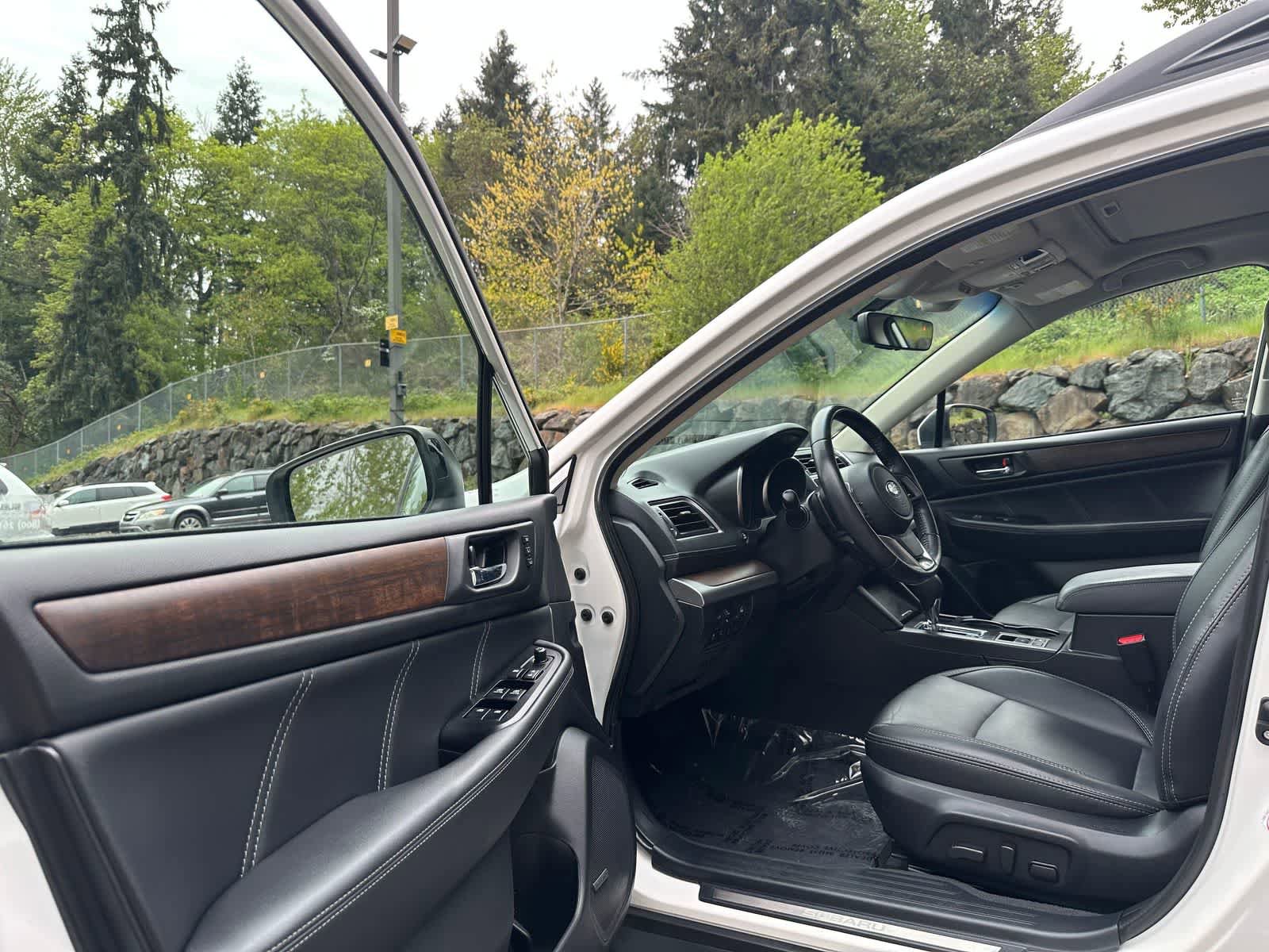 Used 2019 Subaru Outback 2.5i Limited AWD/4WD image 17