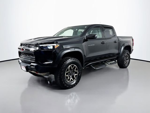 Used 2025 Chevrolet Colorado ZR2 AWD/4WD image 2
