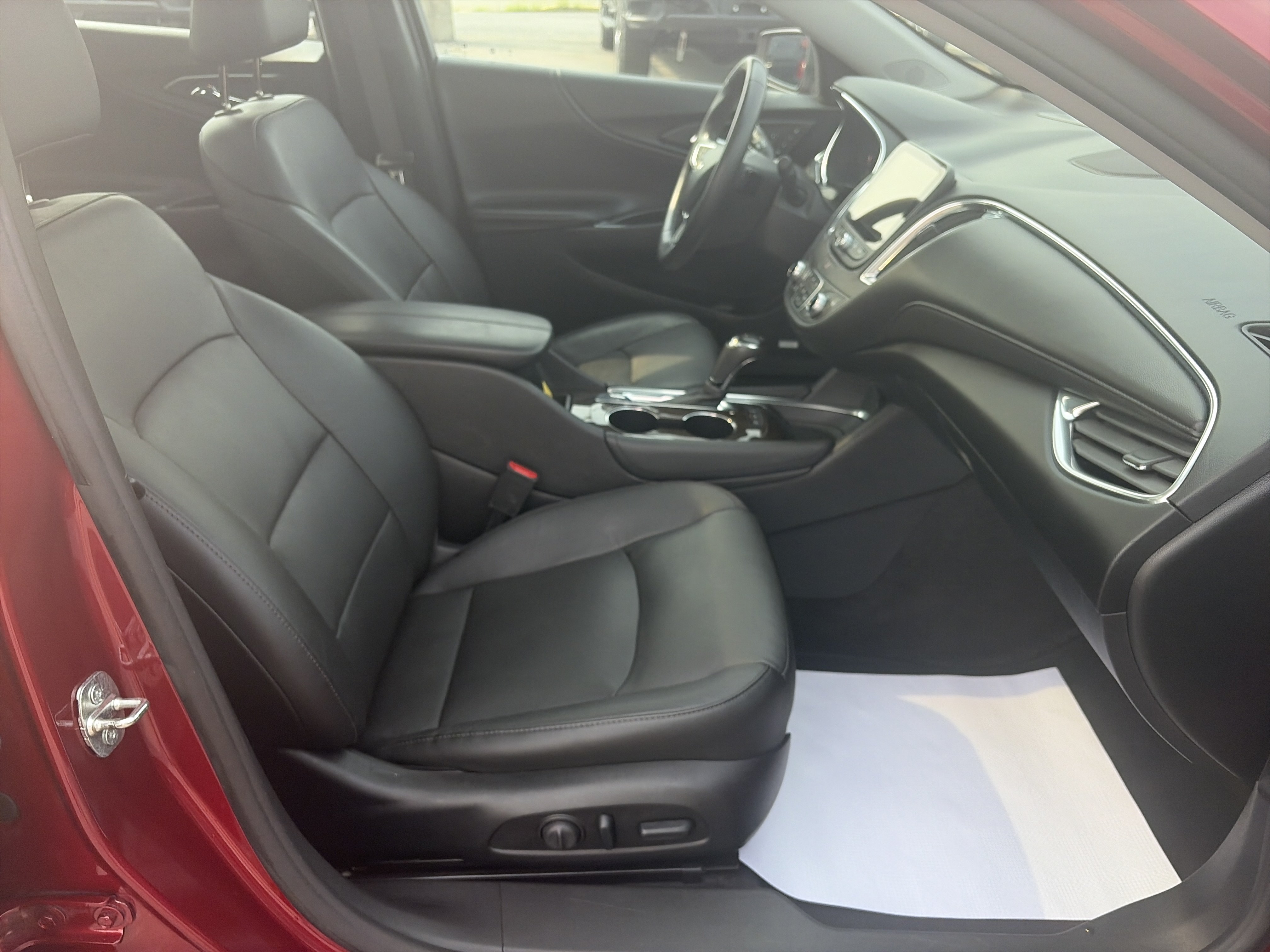 Used 2020 Chevrolet Malibu Premier FWD image 8
