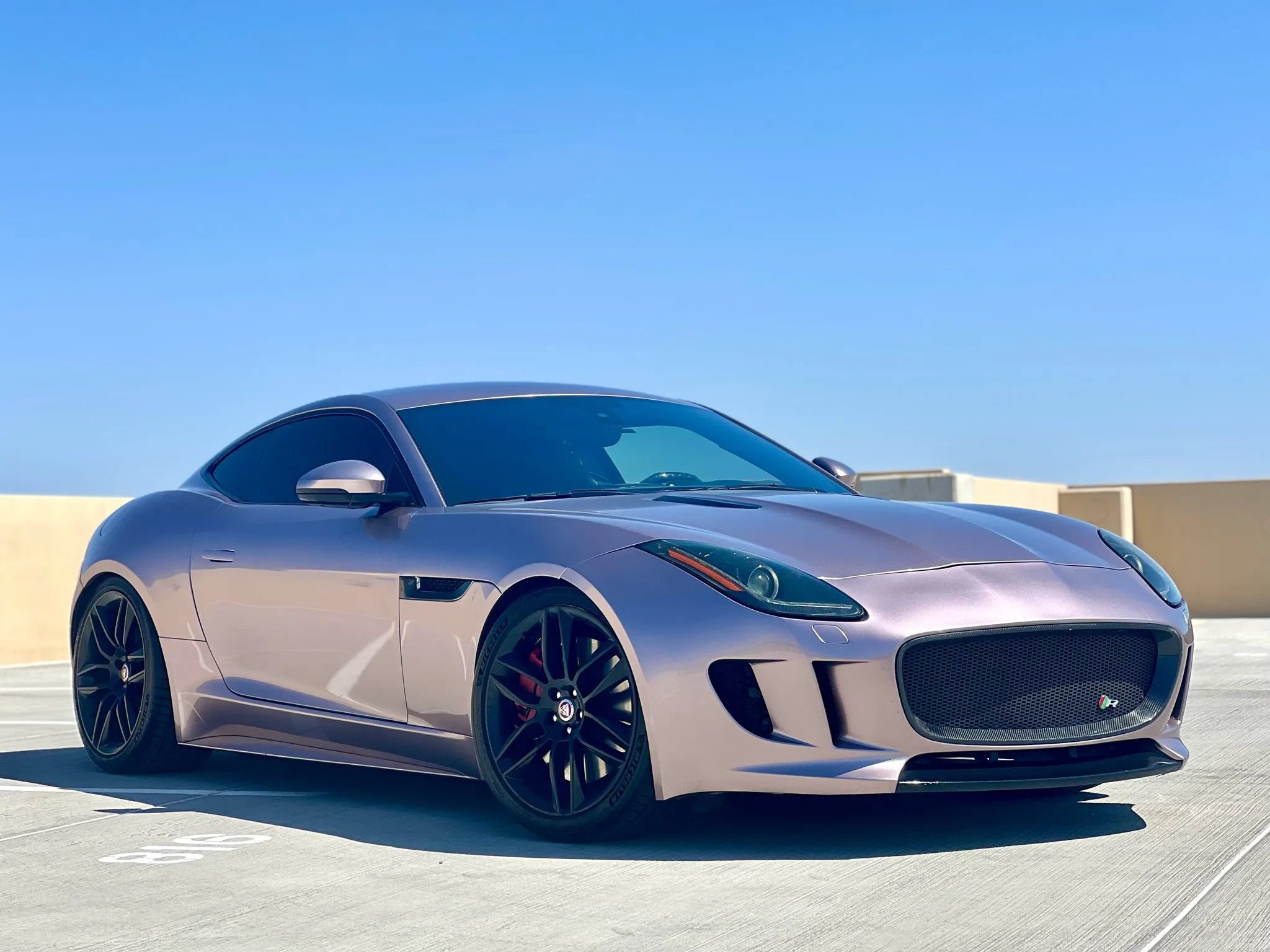 Used 2015 Jaguar F-TYPE R RWD image 2