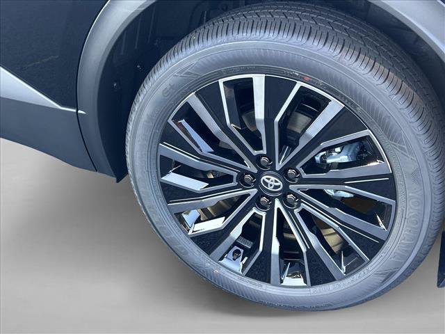 New 2026 Toyota C-HR AWD/4WD image 10