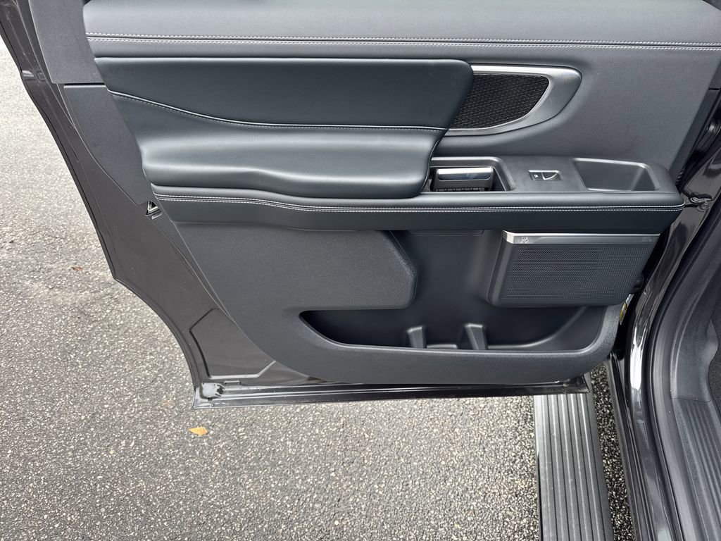 New 2025 Ford Expedition Max Platinum w/ Stealth Appearance Package AWD/4WD image 22