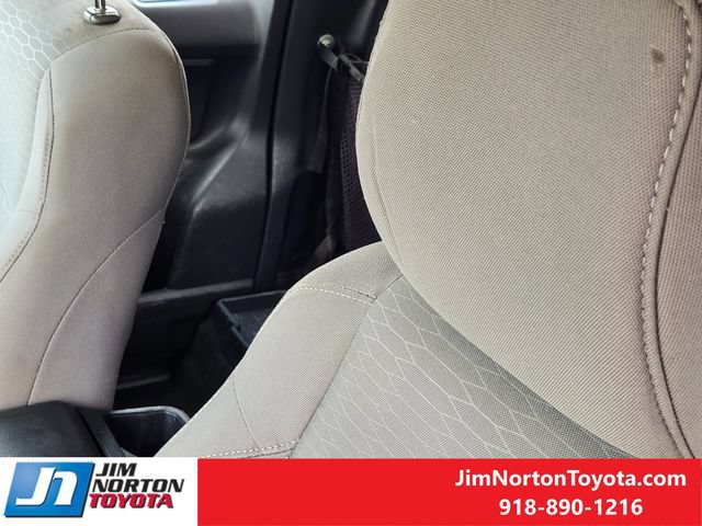 Used 2017 Toyota Tacoma SR RWD image 16