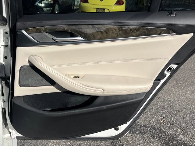 Used 2018 BMW M550i xDrive w/ Driving Assistance Package image 23