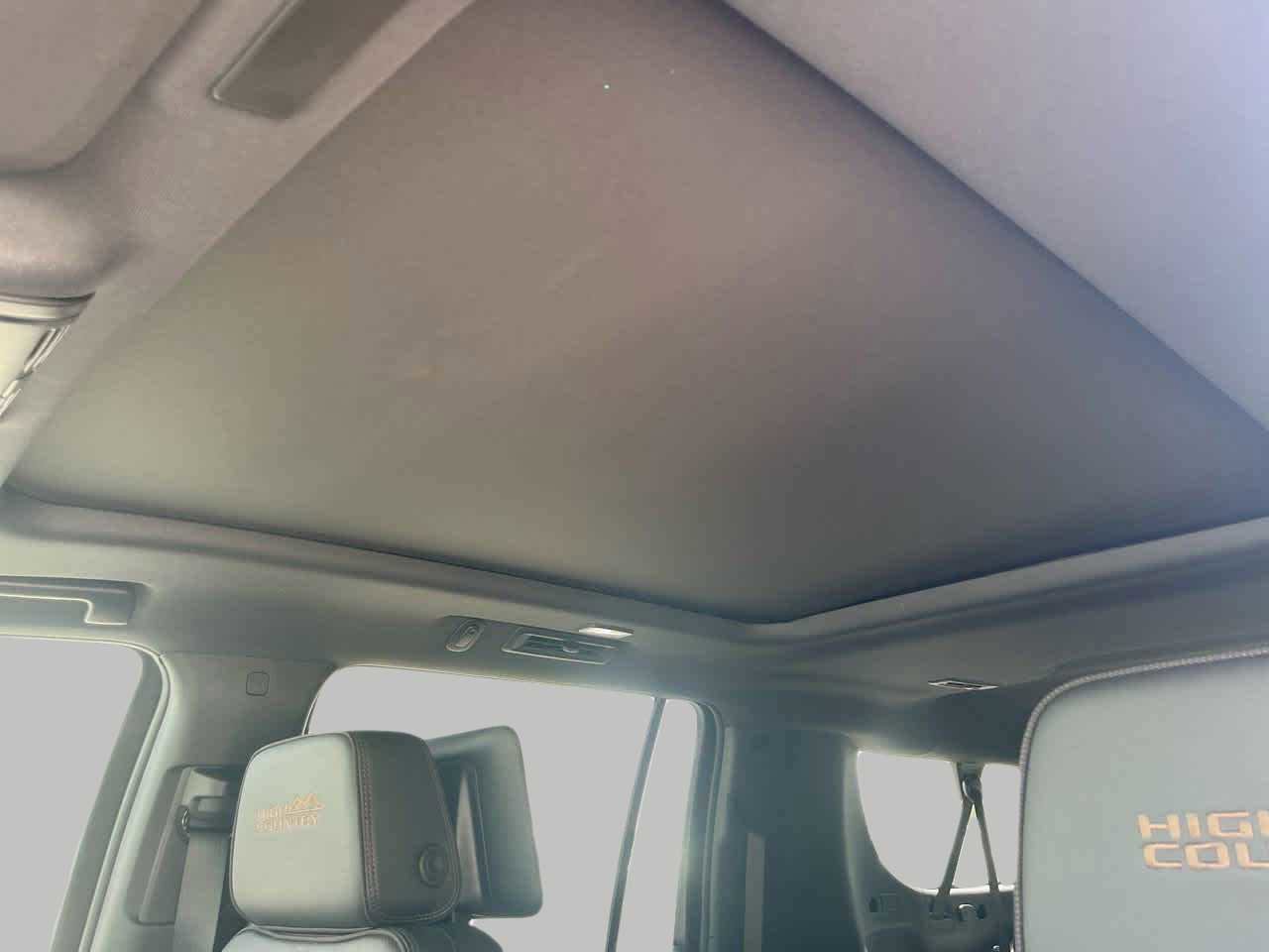 New 2026 Chevrolet Suburban High Country image 20