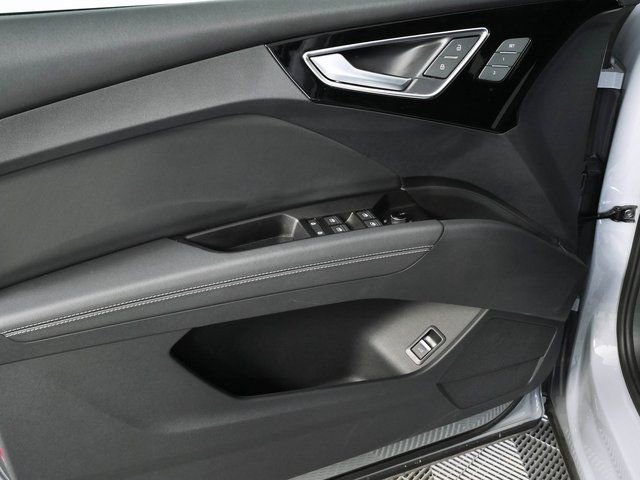 Used 2025 Audi Q4 e-tron Premium w/ Convenience Package AWD/4WD image 6