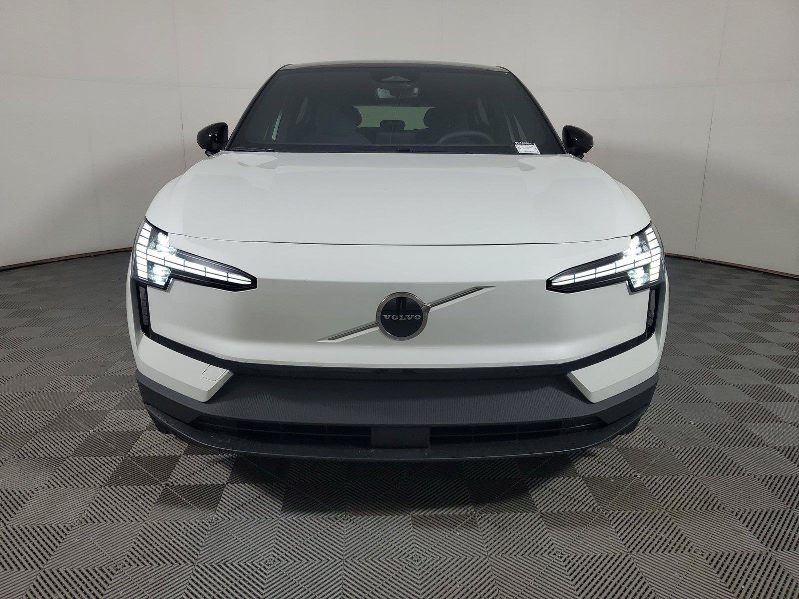 Certified 2026 Volvo EX30 Plus w/ Protection Package Premier AWD/4WD image 2