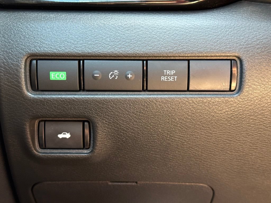 Certified 2024 Nissan Sentra SV FWD image 29