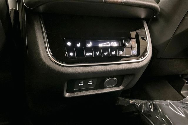 New 2026 Nissan Armada Platinum image 22