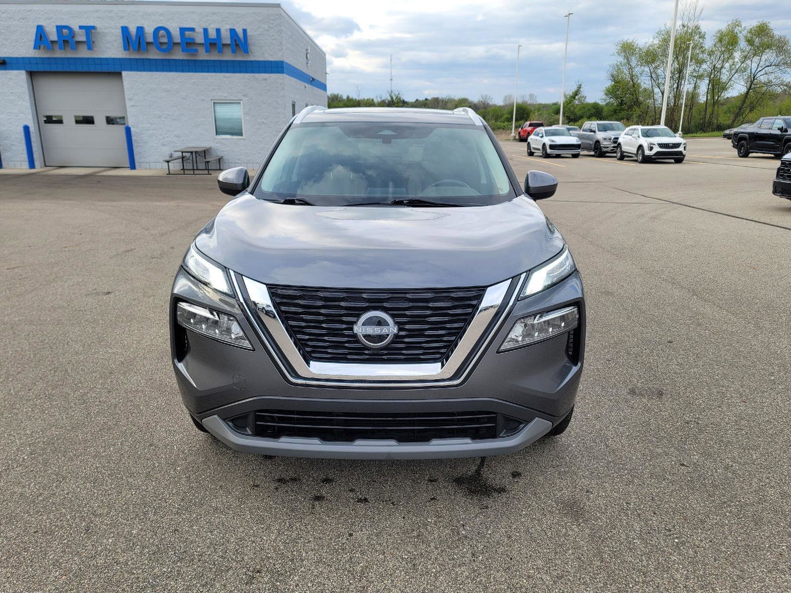 Used 2023 Nissan Rogue SV w/ SV Premium B Package AWD/4WD image 11