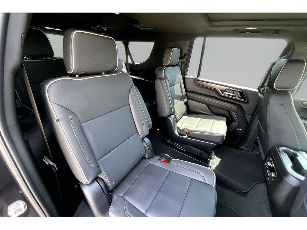 New 2026 GMC Yukon XL Elevation w/ Elevation Premium Package AWD/4WD image 9