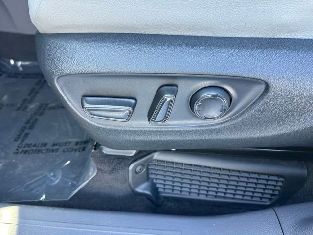 Used 2023 Toyota Sienna XLE image 23