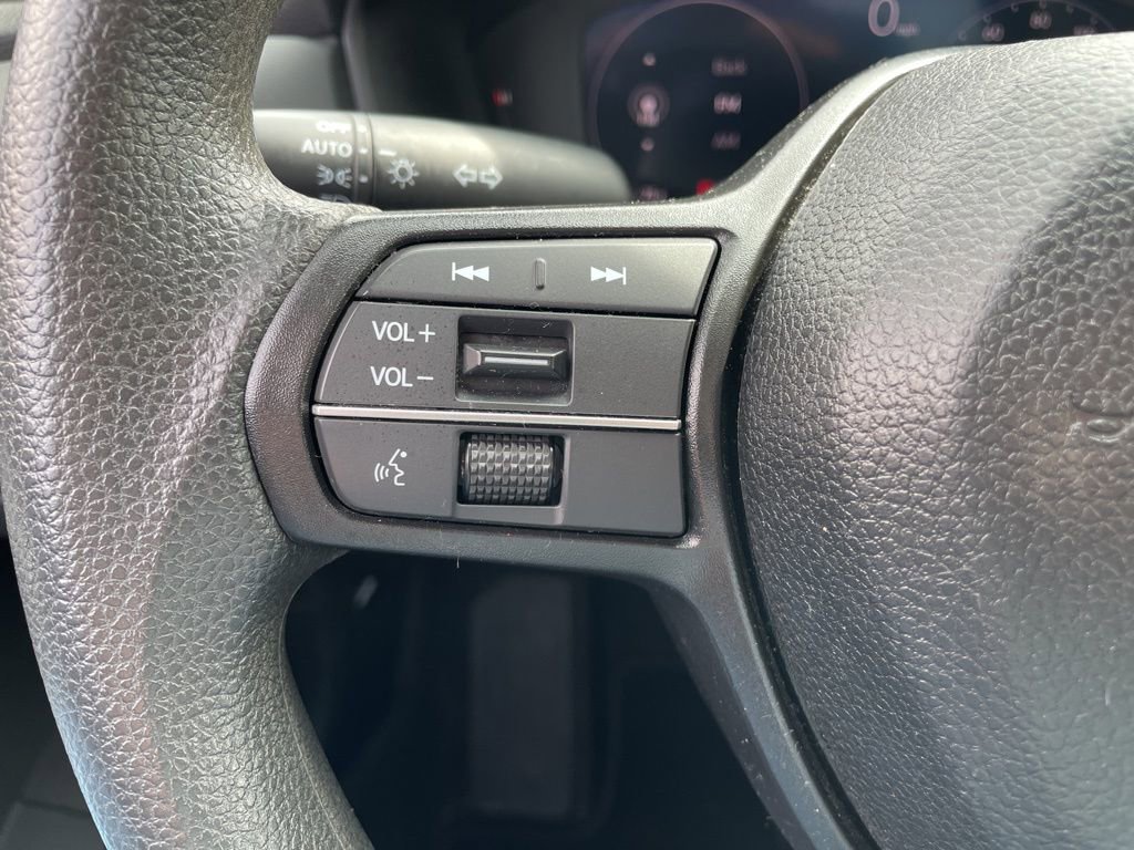 Used 2025 Honda Accord SE image 27