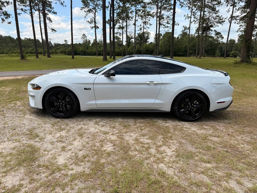 Used 2021 Ford Mustang GT Premium w/ Equipment Group 401A RWD image 2