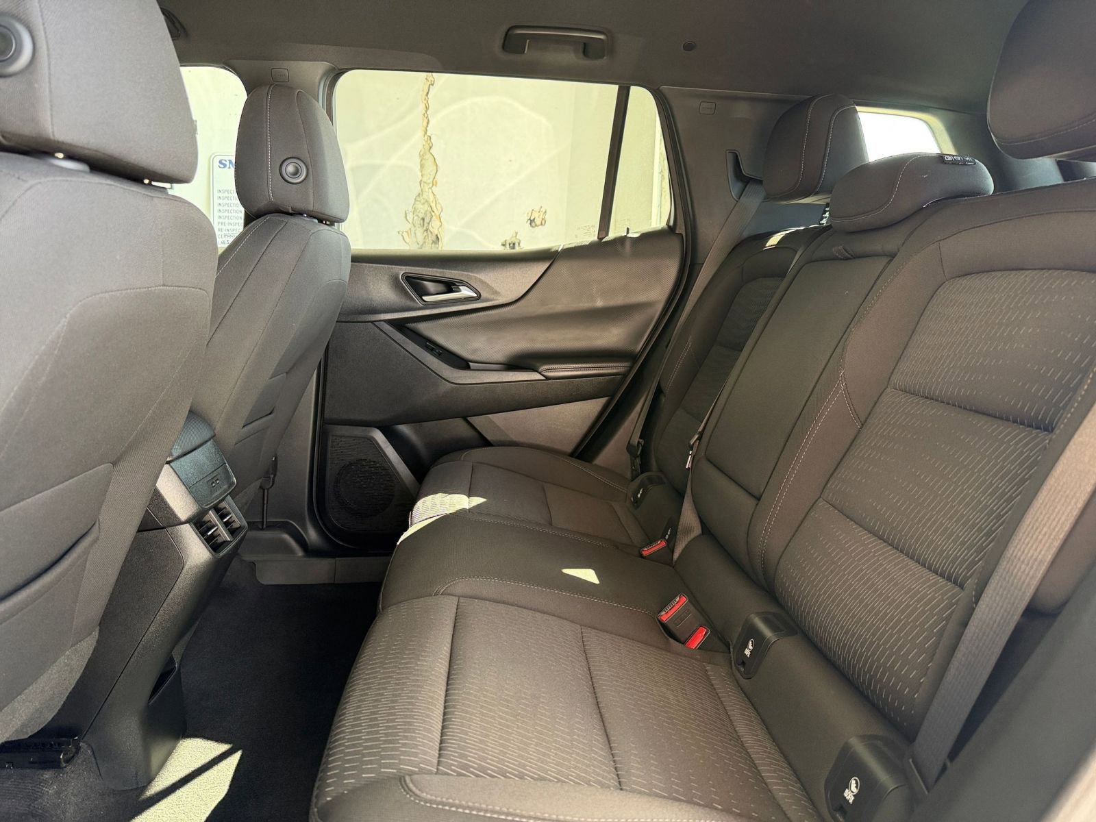 Used 2025 Chevrolet Equinox LT image 24