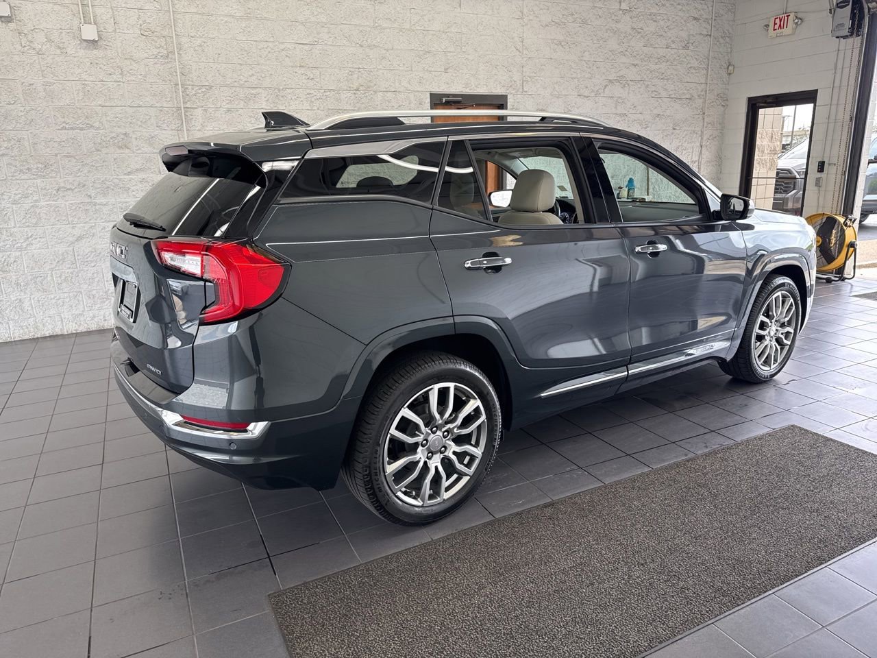 Used 2022 GMC Terrain Denali AWD/4WD image 8
