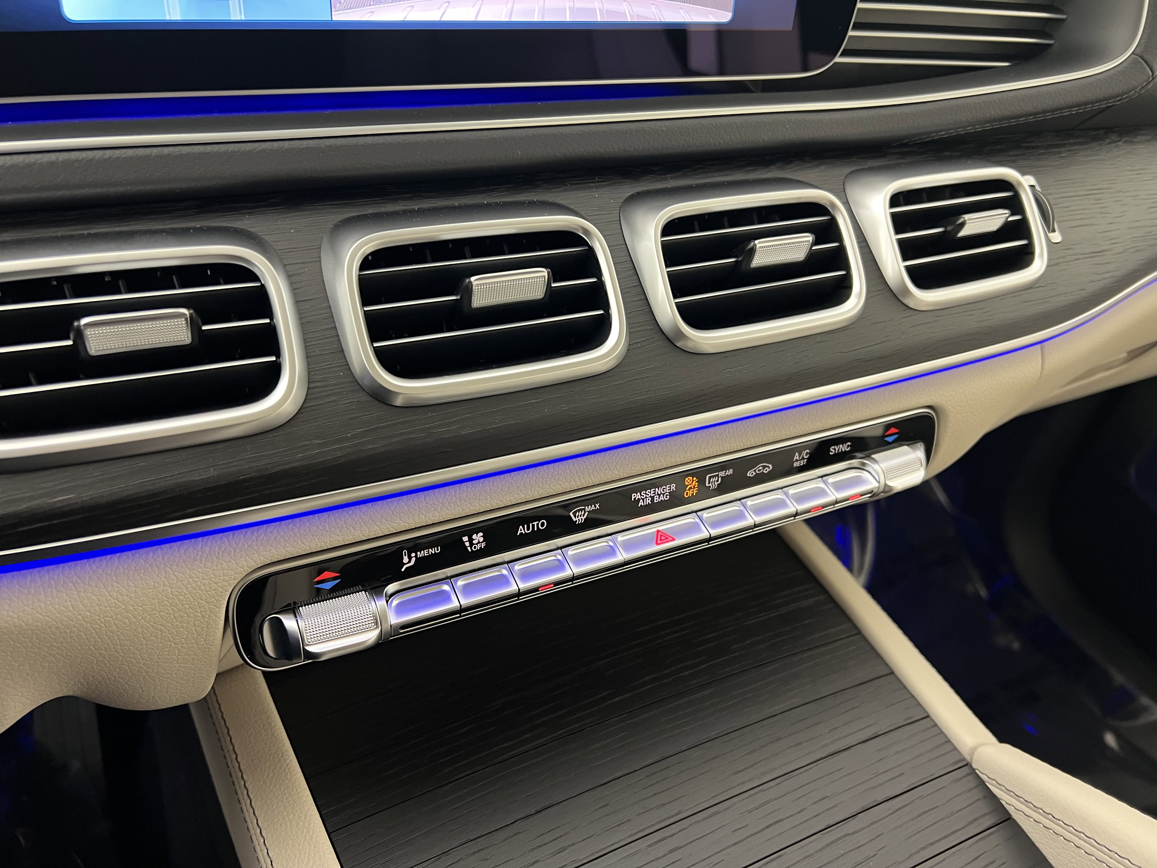New 2026 Mercedes-Benz GLS 450 4MATIC image 34